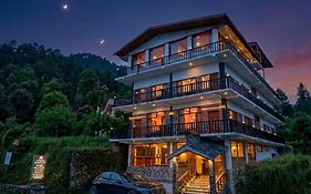 La Riqueza Kanatal - Himalayan View Rooms - Parking On Site - Close To Surkanda Devi Temple & Jungle Safari